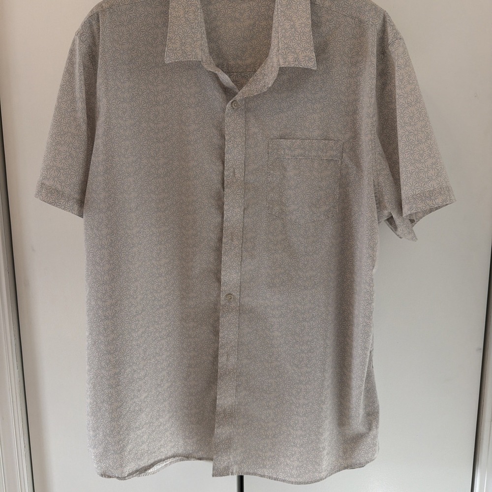 Travis Mathew Mens Short Sleeve Button Up Shirt XXL All Over Print White W/Blue
